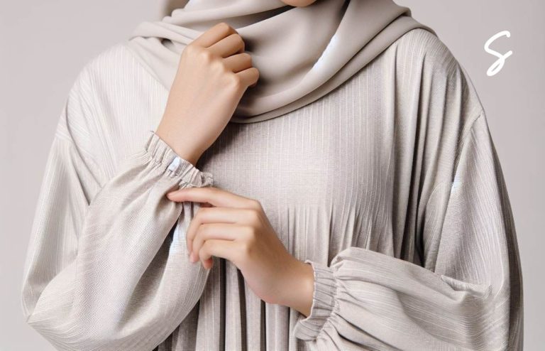Jenis Bahan Gamis yang Adem dan Jatuh