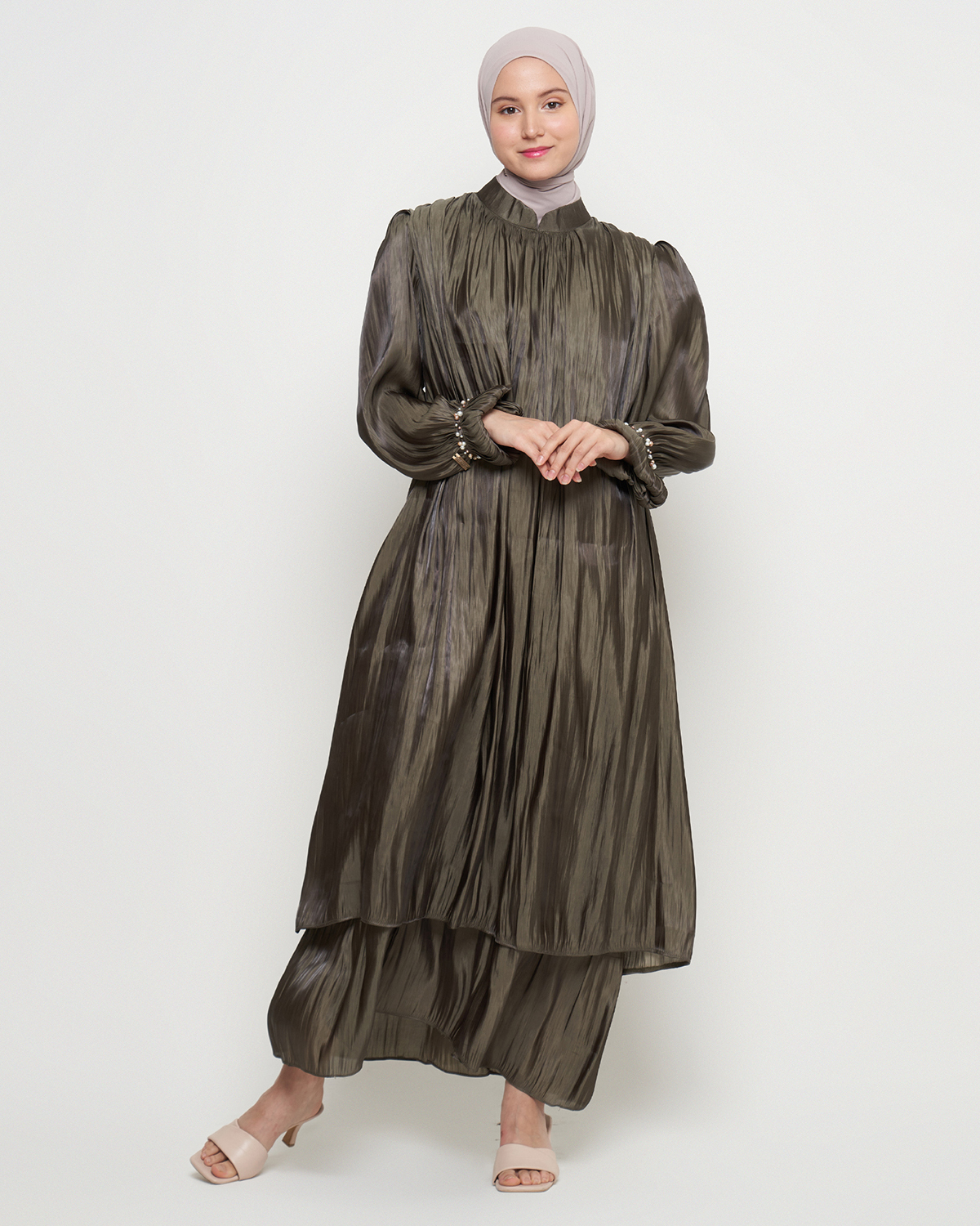 Gamis Shimmer Wanita Mewah Warna Army dengan Payet Shenada - Depan 1