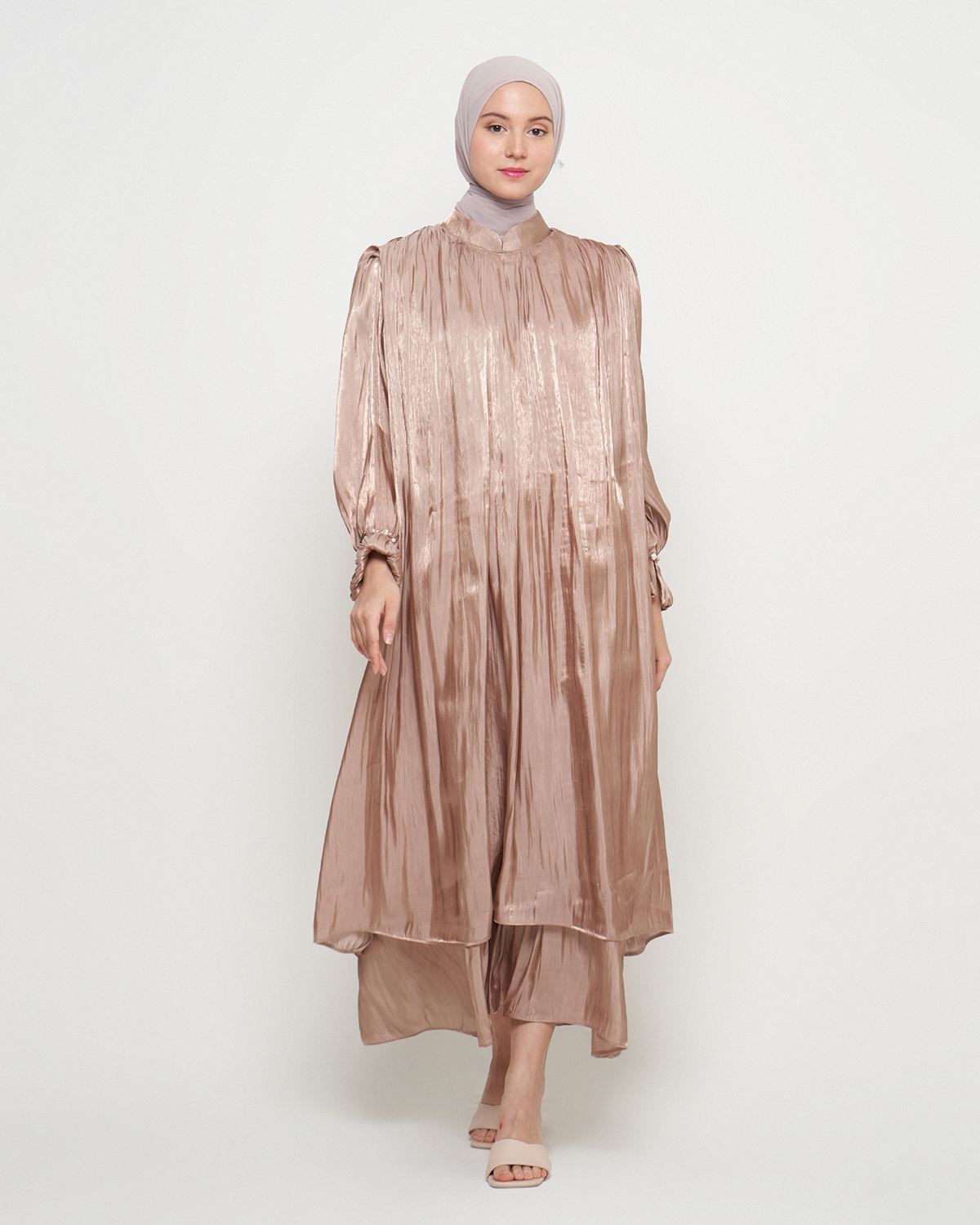 Gamis Shimmer Wanita Mewah Warna Mocca dengan Payet Shenada - Depan 1