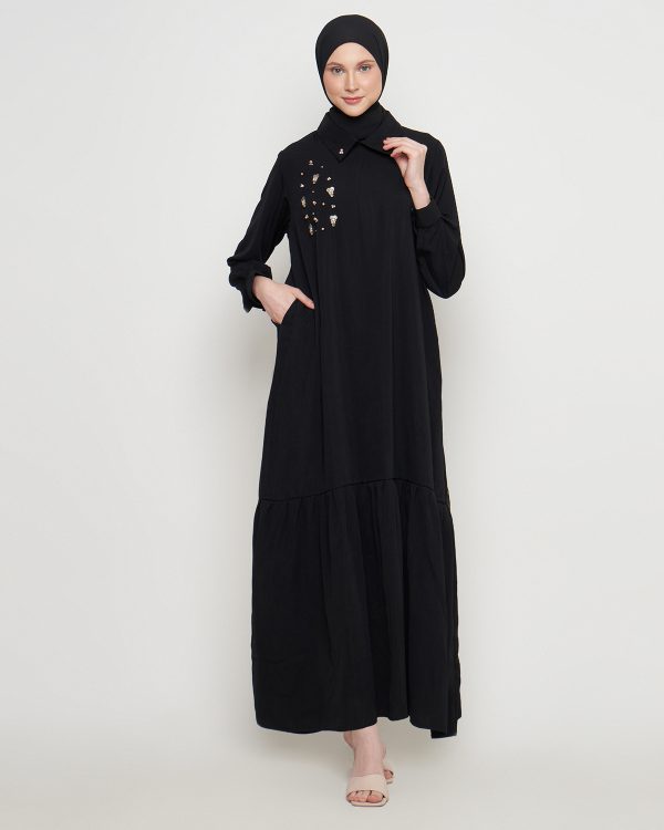 Gamis Wanita Mewah Warna Black dengan Payet Shenada - Depan 1 - Potrait