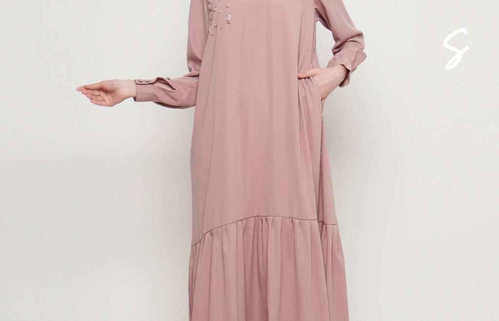 Pilihan Warna Gamis yang Cocok untuk Kulit Sawo Matang 7 Pilihan Warna Gamis yang Cocok untuk Kulit Sawo Matang