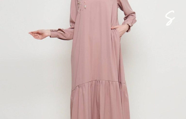 Pilihan Warna Gamis yang Cocok untuk Kulit Sawo Matang