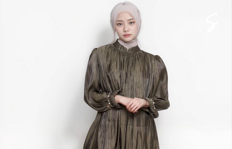 Rekomendasi Warna Gamis Shenada untuk Kulit Cool Undertone