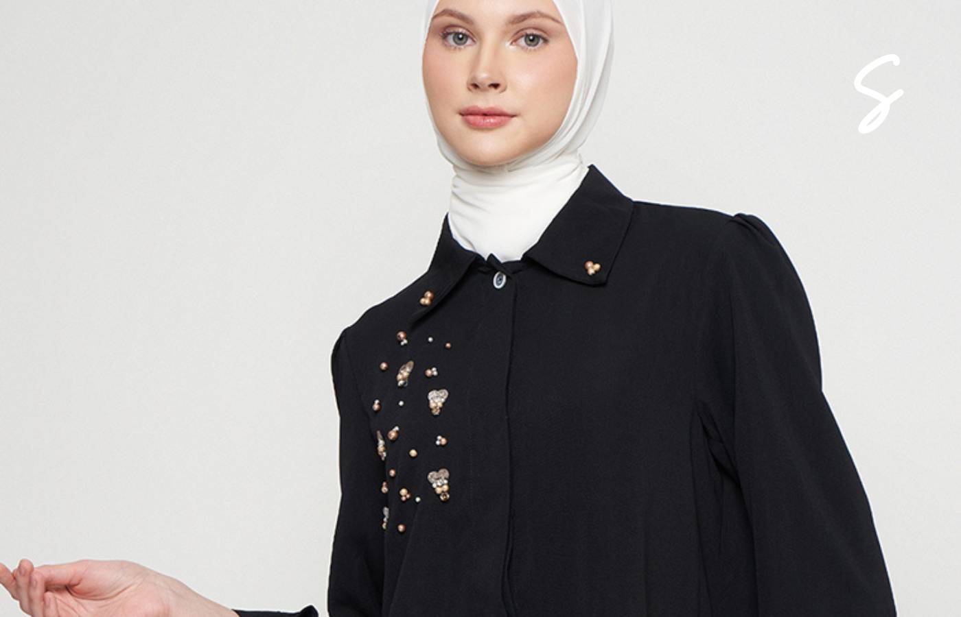 7+ Tips Ampuh Cara Agar Baju Warna Hitam Tidak Pudar