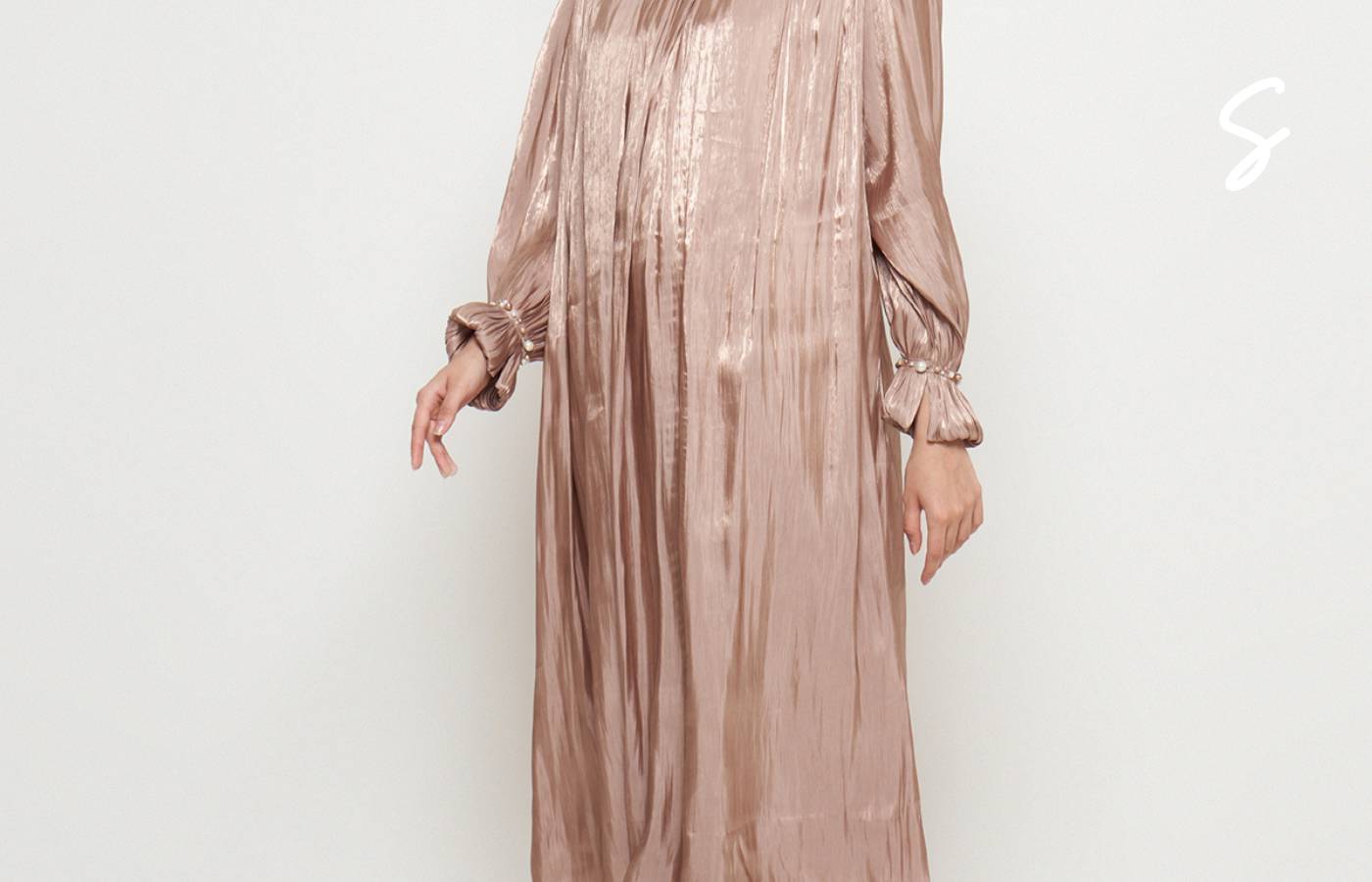 Tips Memakai Gamis Shimmer yang Sylish dan Tak Berlebihan