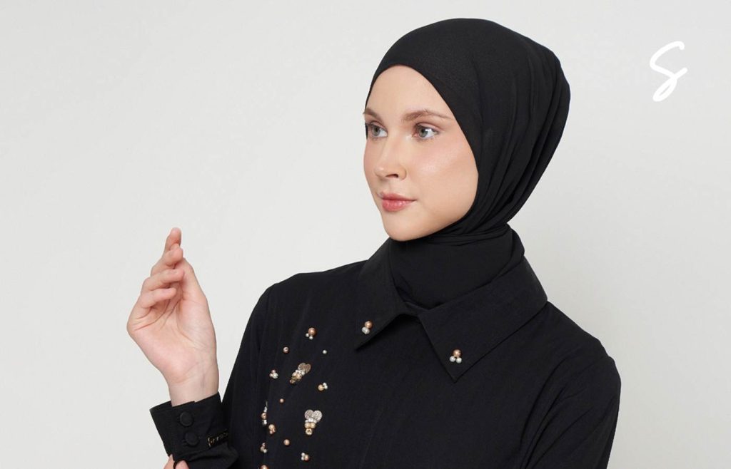 Tips Menggunakan Hijab untuk Pemula yang Nyaman 2 Tips Menggunakan Hijab untuk Pemula